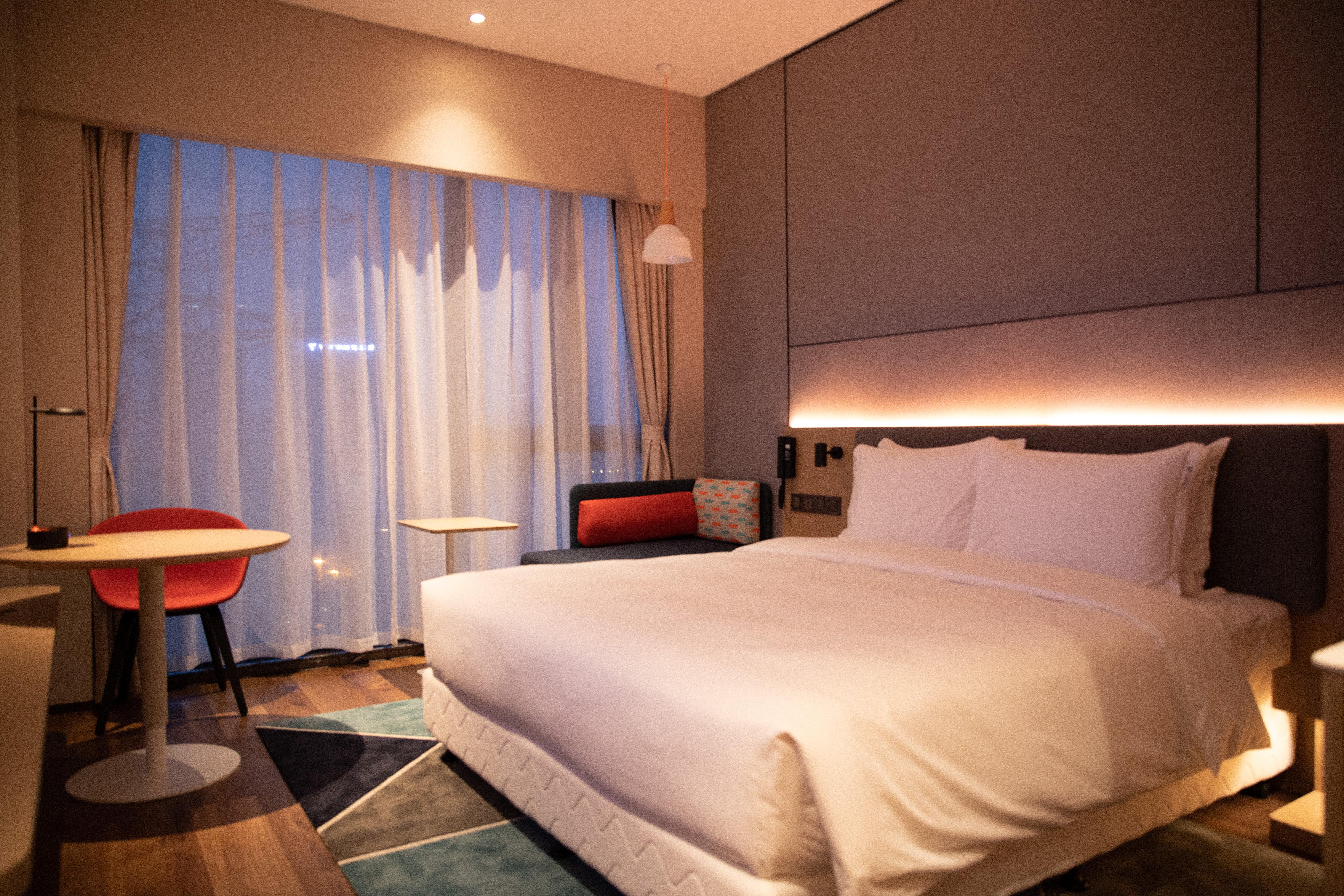 Holiday Inn Express Shenzhen Longhua By Ihg Екстер'єр фото