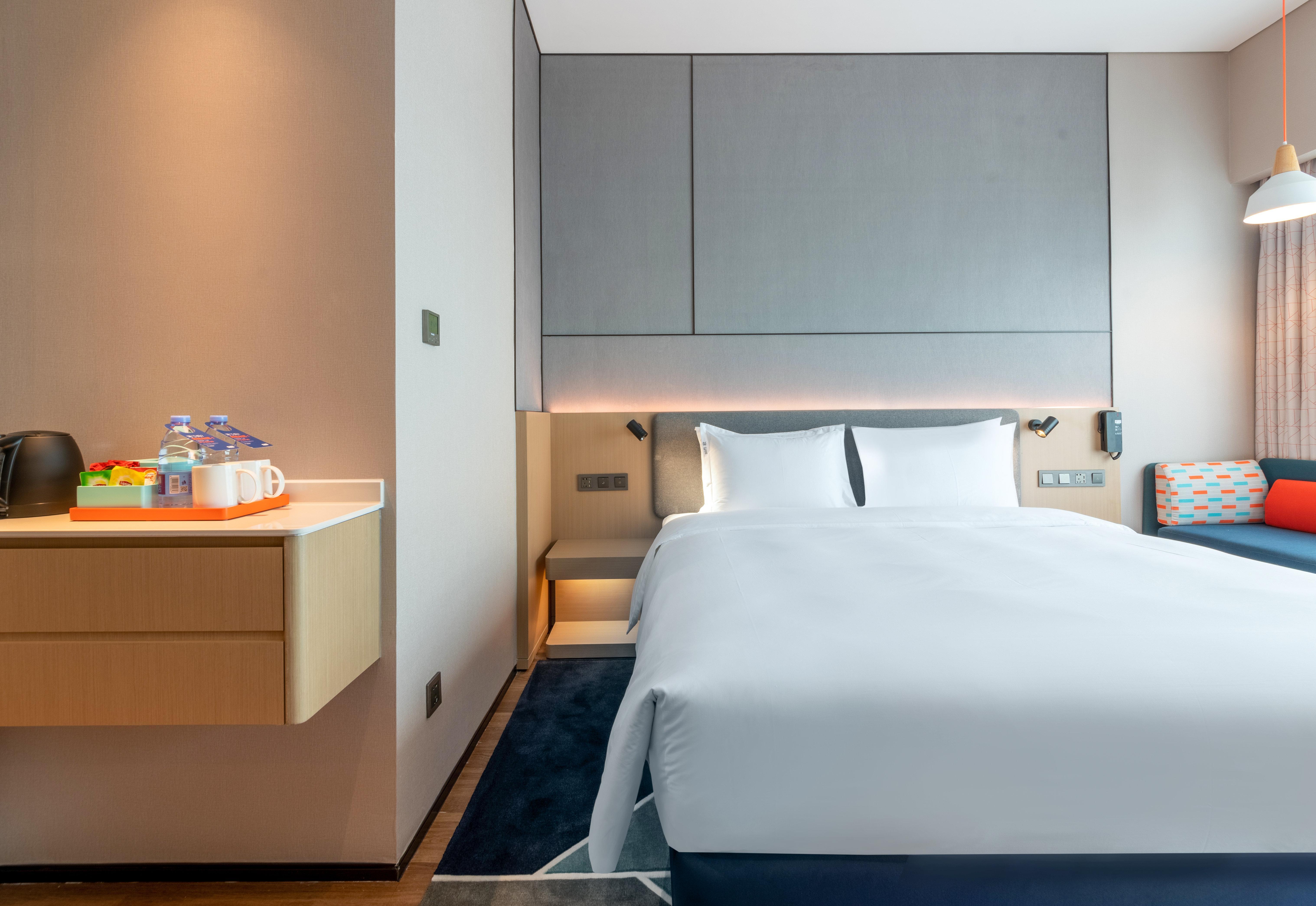 Holiday Inn Express Shenzhen Longhua By Ihg Екстер'єр фото