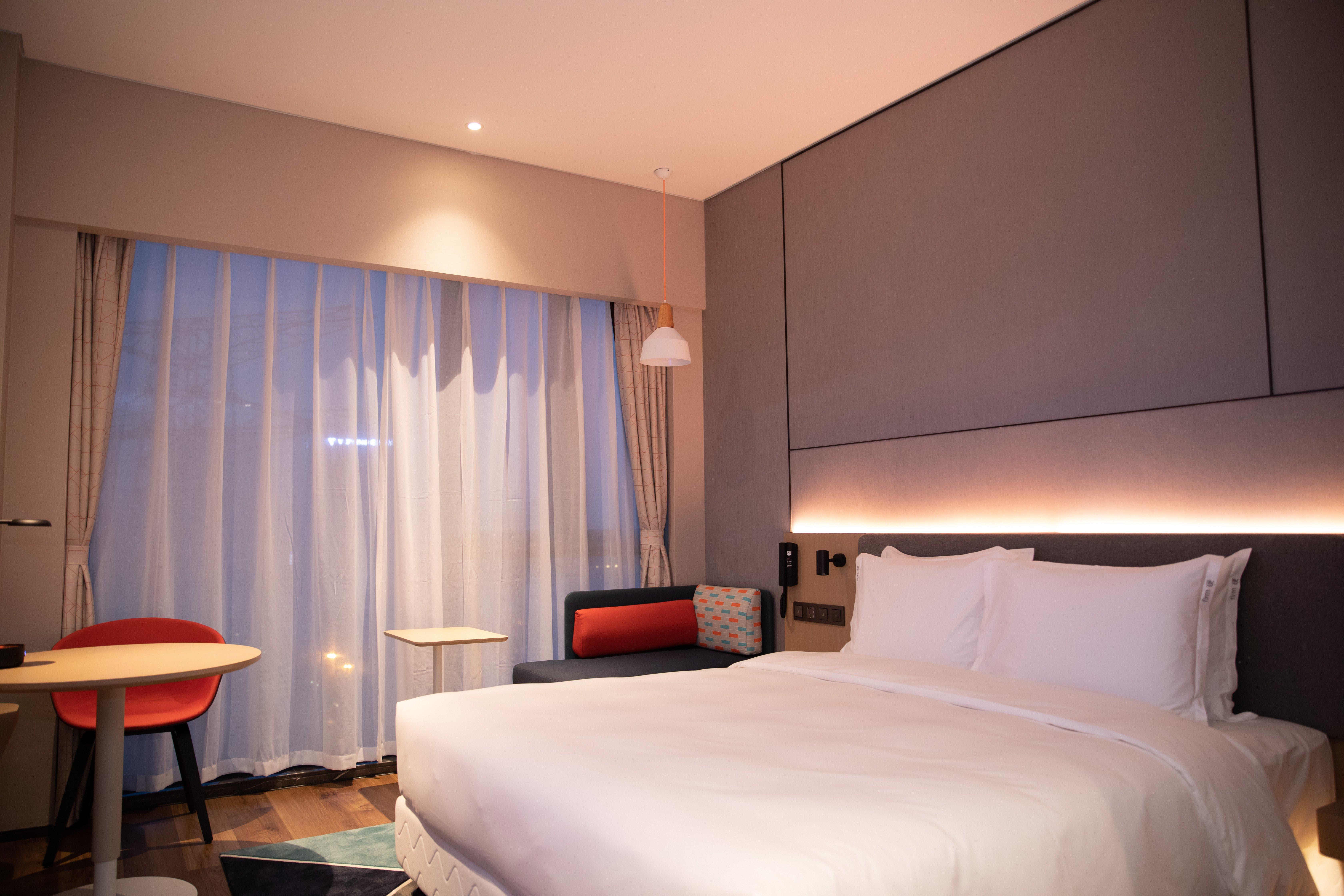 Holiday Inn Express Shenzhen Longhua By Ihg Екстер'єр фото